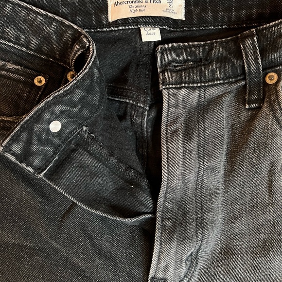 Abercrombie two-toned black Jean - Picture 3 of 3